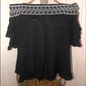 BUCKLE SHIRT. NEW WITH TAGS!!